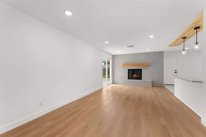 10236 Mapleridge Drive, Dallas, TX 75238 - Photo 3