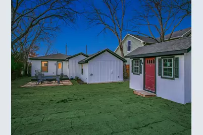610 E Texas Street, Grapevine, TX 76051 - Photo 23