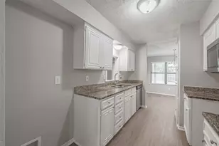 1250 Granada Ln, Lewisville, TX 75067 - Photo 15