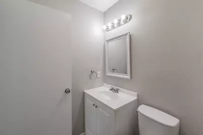1250 Granada Lane, Lewisville, TX 75067 - Photo 23