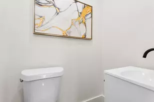 10623 McCree Rd, Dallas, TX 75238 - Photo 25
