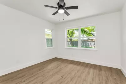 10623 McCree Road, Dallas, TX 75238 - Photo 23