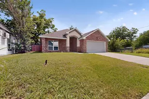 1615 Jones St, Greenville, TX 75401 - Photo 3