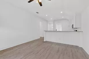 1615 Jones St, Greenville, TX 75401 - Photo 9