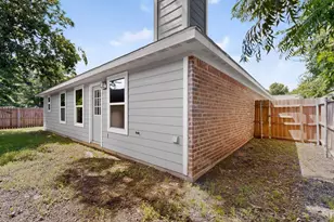 1615 Jones St, Greenville, TX 75401 - Photo 39