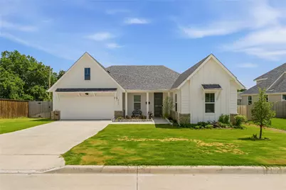 411 W Harwood Road, Euless, TX 76039 - Photo 3