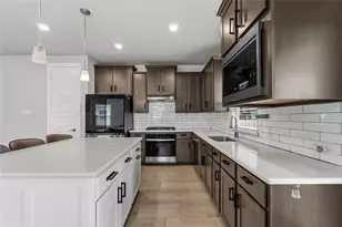 411 W Harwood Rd, Euless, TX 76039 - Photo 25