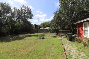 600 Livingston Dr, Hurst, TX 76053 - Photo 19
