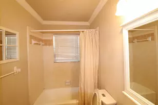 600 Livingston Dr, Hurst, TX 76053 - Photo 7