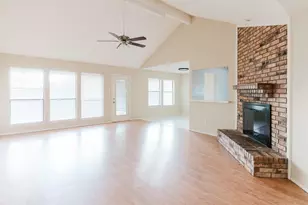 6825 Longleaf Ln, Fort Worth, TX 76137 - Photo 3