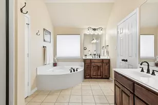 7721 Valley Ridge Dr, Northlake, TX 76247 - Photo 17