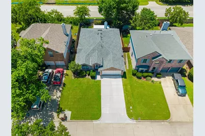 1209 Secretariat Drive, Grand Prairie, TX 75052 - Photo 29