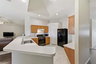 1209 Secretariat Dr, Grand Prairie, TX 75052 - Photo 9
