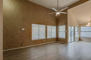 10611 Woodleaf Dr, Dallas, TX 75227 - Photo 5
