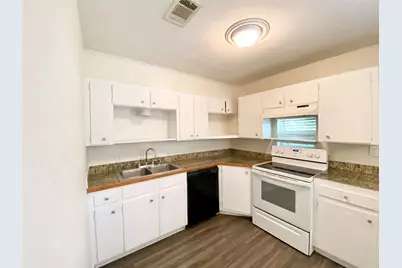 801 Irwin Drive #B, Hurst, TX 76053 - Photo 3