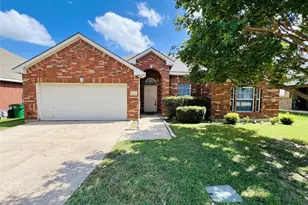 552 Kerry St, Crowley, TX 76036 - Photo 1