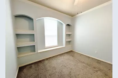 552 Kerry Street, Crowley, TX 76036 - Photo 9