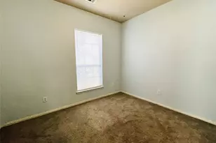 552 Kerry St, Crowley, TX 76036 - Photo 19