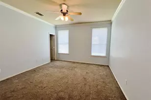 552 Kerry St, Crowley, TX 76036 - Photo 13