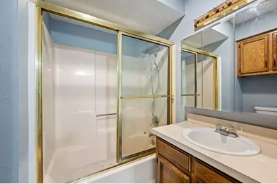 320 W Congress Street, Denton, TX 76201 - Photo 25