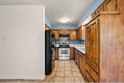 320 W Congress Street, Denton, TX 76201 - Photo 23