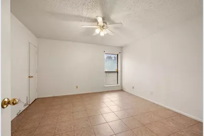 320 W Congress Street, Denton, TX 76201 - Photo 15