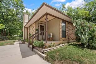 320 W Congress St, Denton, TX 76201 - Photo 1