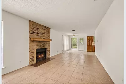 320 W Congress Street, Denton, TX 76201 - Photo 7
