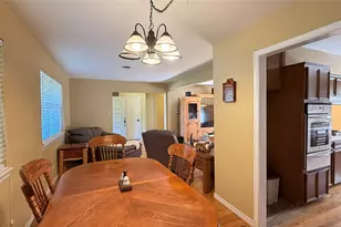 3537 Rockbluff Dr, Dallas, TX 75227 - Photo 9