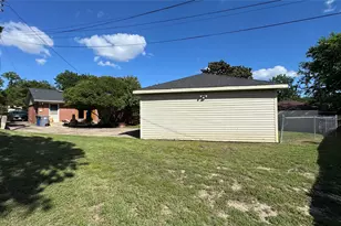 3537 Rockbluff Dr, Dallas, TX 75227 - Photo 17