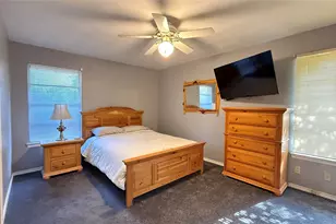 3537 Rockbluff Dr, Dallas, TX 75227 - Photo 11
