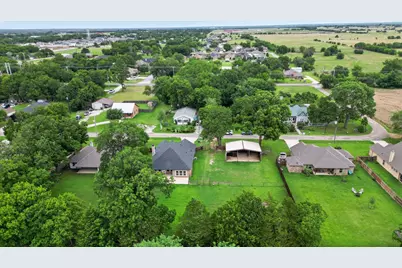 1004 E Main Street, Tioga, TX 76271 - Photo 29