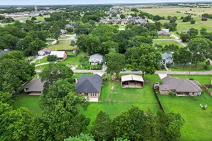 1004 E Main St, Tioga, TX 76271 - Photo 29