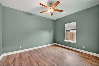 1004 E Main Street, Tioga, TX 76271 - Photo 23