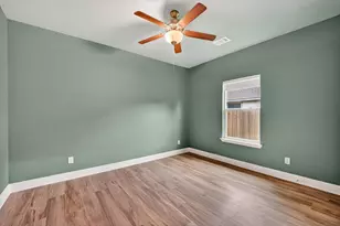 1004 E Main St, Tioga, TX 76271 - Photo 23