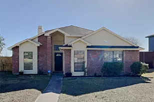 833 Weaver St, Cedar Hill, TX 75104 - Photo 1