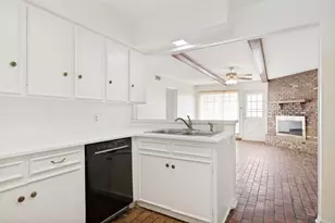 7726 Dentcrest Dr, Dallas, TX 75254 - Photo 5