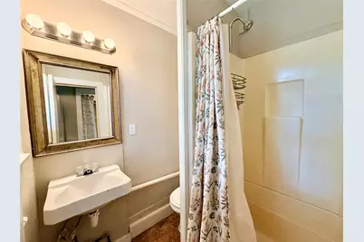 1004 Gregg Street, Denton, TX 76201 - Photo 9