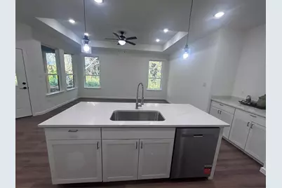 5717 San Jacinto Drive, Granbury, TX 76048 - Photo 3