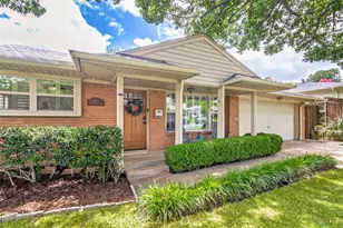 8815 Larchwood Dr, Dallas, TX 75238 - Photo 3