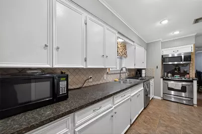 813 E Clinton Avenue, Athens, TX 75751 - Photo 11