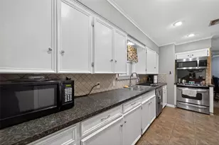 813 E Clinton Ave, Athens, TX 75751 - Photo 11