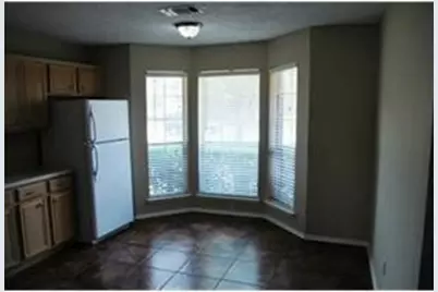325 Angelina Drive, Arlington, TX 76018 - Photo 3