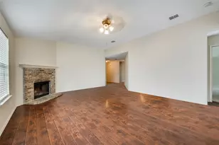 1629 Thornhill Ln, Little Elm, TX 75068 - Photo 7