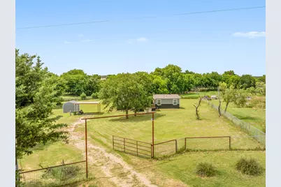 514 Blue Sky Court, Springtown, TX 76082 - Photo 3