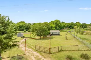 514 Blue Sky Ct, Springtown, TX 76082 - Photo 3