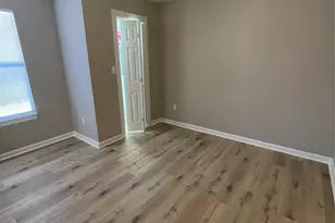 110 Crockett St, Valley View, TX 76272 - Photo 9
