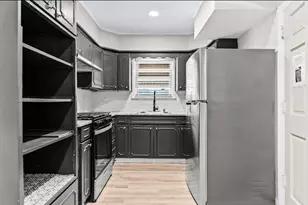 3807 Falls Dr, Dallas, TX 75211 - Photo 5
