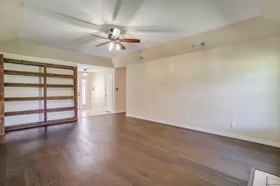 115 Pleasant Oaks Lane, Springtown, TX 76082 - Photo 9