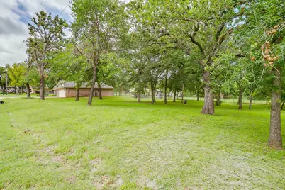 115 Pleasant Oaks Lane, Springtown, TX 76082 - Photo 1